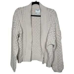Abercrombie & Fitch Loose Cable Knot‎ Cardigan Sweater Size Medium Cream Beige